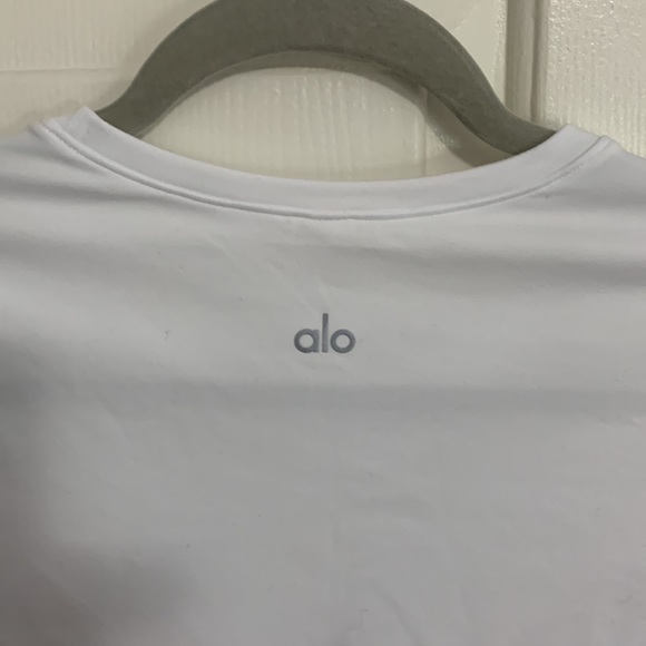 3 items All Women’s Tops Bebe, Alo & Autumn Cashmere one incredible price - Picture 7 of 11